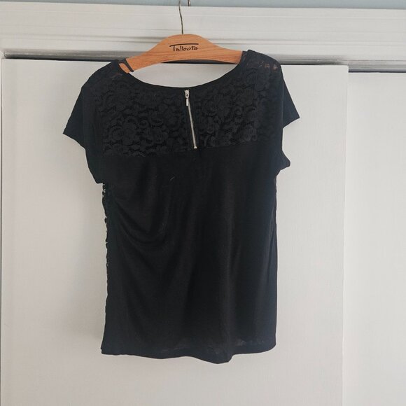 New York & Company Black Short Sleeve Lace Overlay Zip-up Large Shirt - Picture 2 of 6